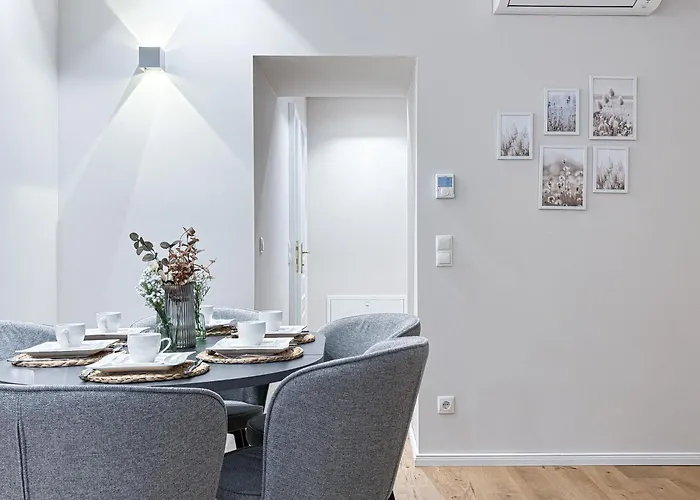 Apartment 1 Bdr - Emerald, Right Near Schoenbrunn Palace